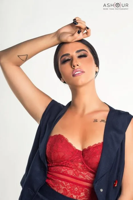 فوتو سيشن الفنانة ايه سماحة 5