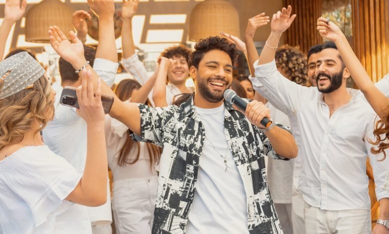 كلمات اغنية حلوة الاجواء احمد جمال